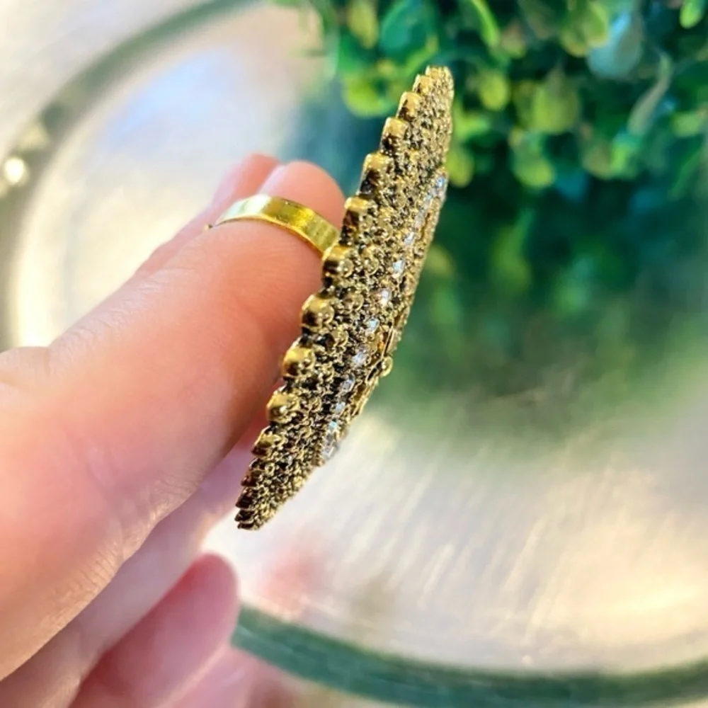 Oversized Medallion Rhinestone Ring ~ Brand New